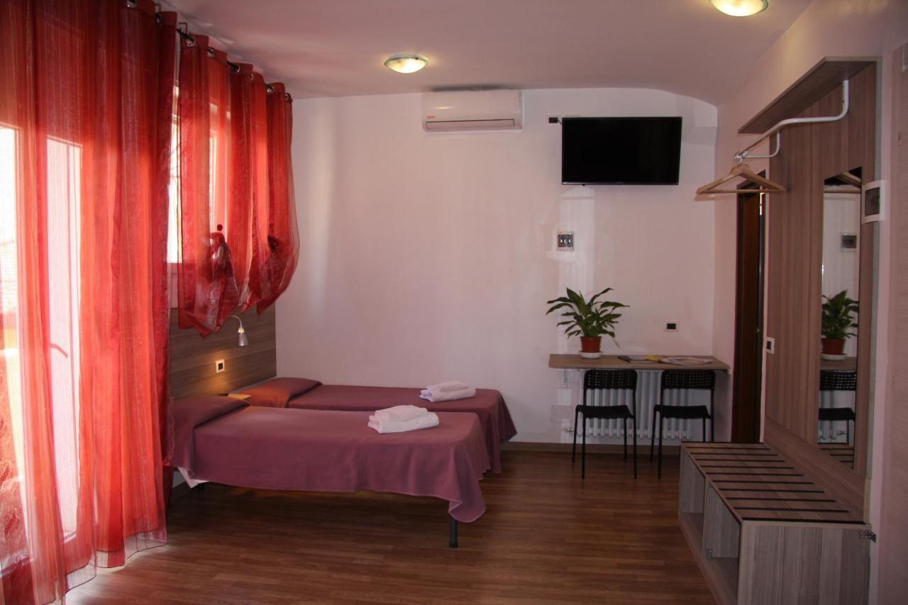 Hotel Adelchi Milan Exterior photo